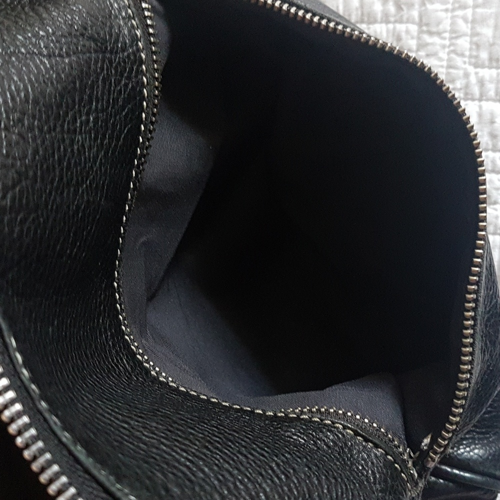 Roots Black Leather Shoulder Bag - Picture 7 of 14